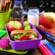 Jaki posiłek do tornistra? Odpowiednia dieta to sposób na trudności w szkole!