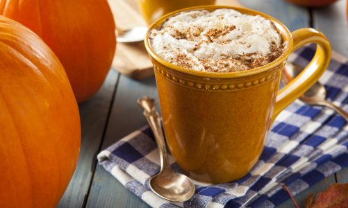 Pumpkin Spice Latte – jesienny napój bogów